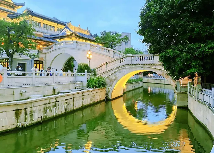Ramada Encore By Wyndham-Guangzhou Baiyun Railway Station-International Clothing Market Flagship Hotel
